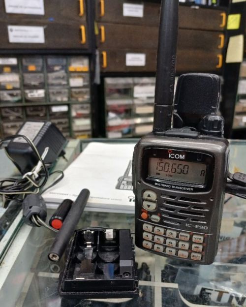 ICOM IC-E90