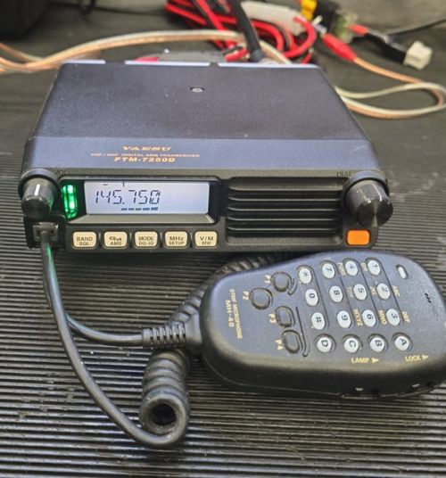 YAESU FTM-7250