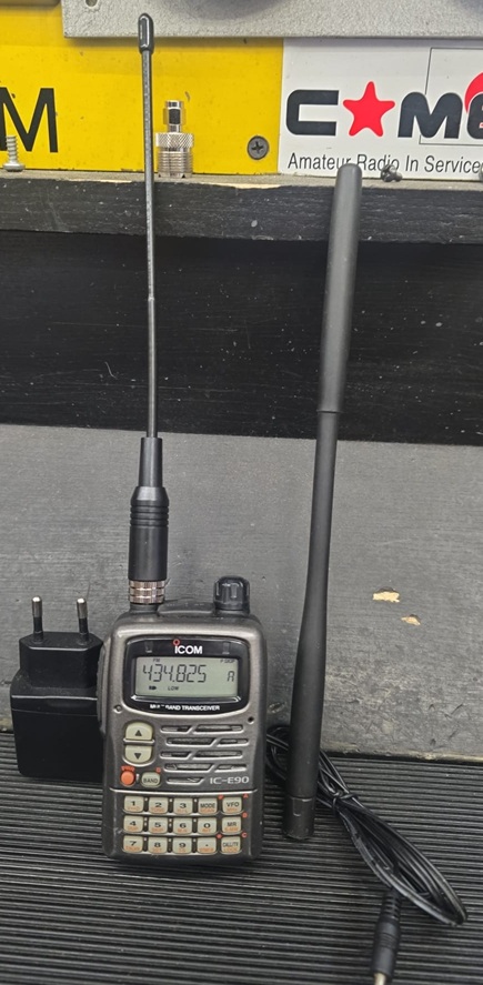 ICOM IC-E90