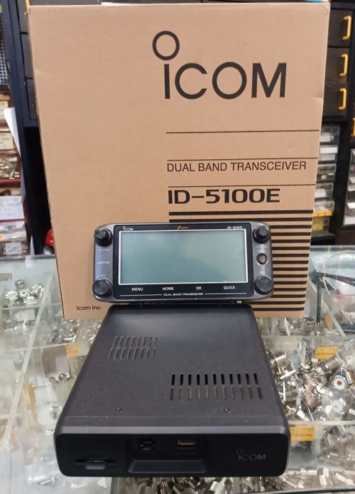 ICOM ID-5100E